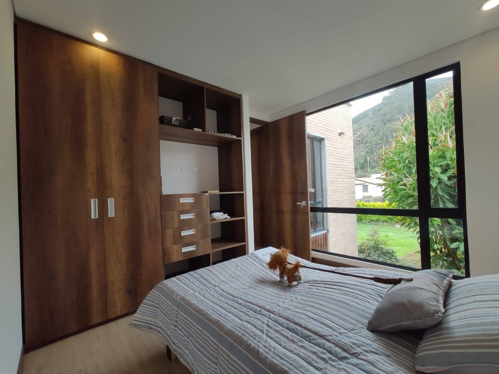 7b9529f6-6bad-44b6-948c-42347c50fa2e