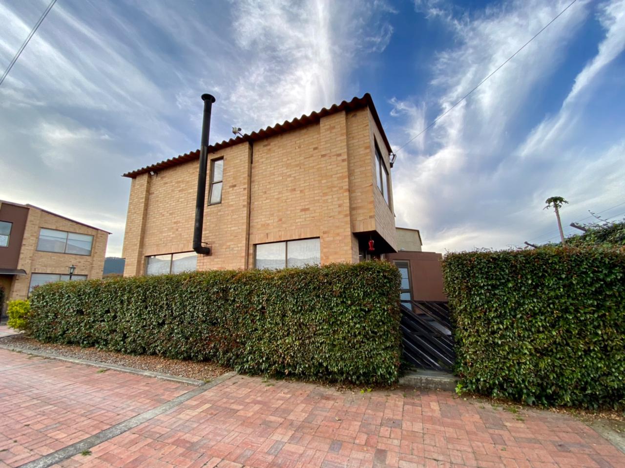 WhatsApp Image 2021-04-19 at 5.44.15 PM (1)